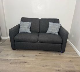 Love Seat/Sofa Bed (Full)