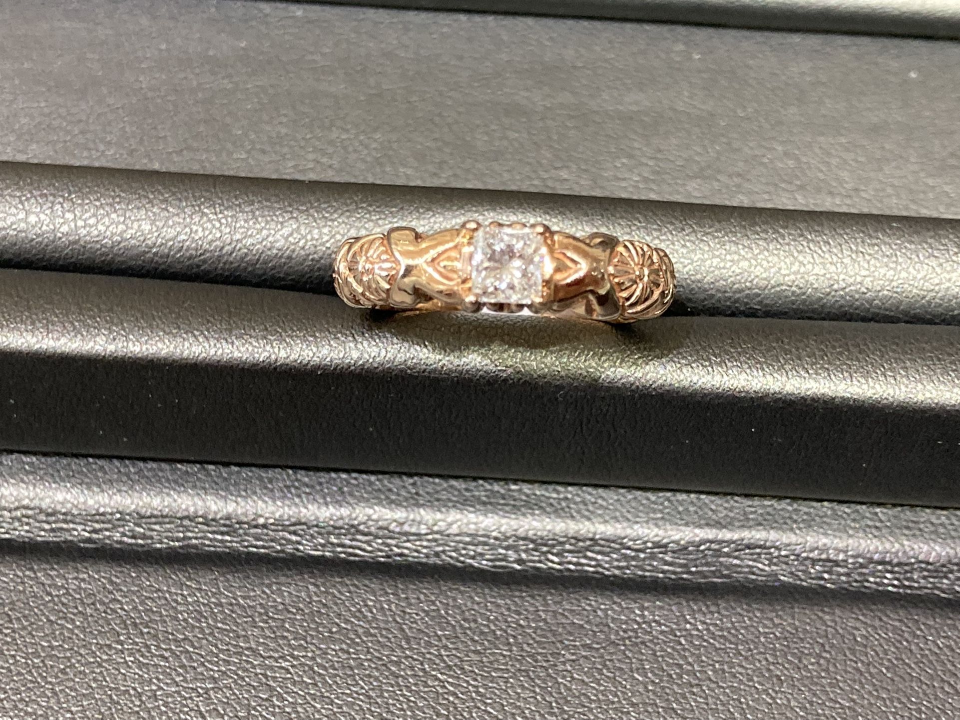 Rose gold Diamond Ring Vintage Style