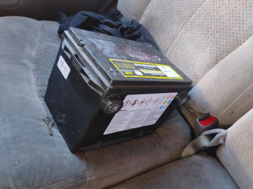 Vendo Esta Vateria Semi Nueva 