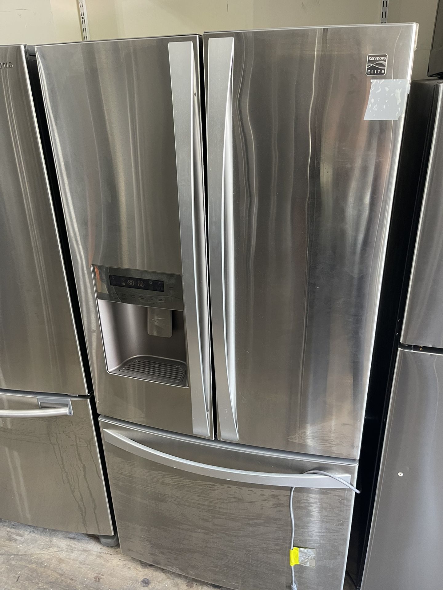 Refrigerator 33 Inches