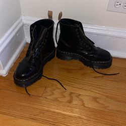 Doc Martens Zip Up Boot