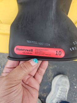 Honeywell Salisbury Electrical Gloves