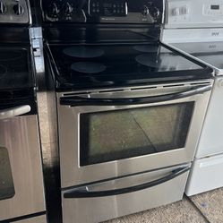 Frigidaire Electric Stove : todo Le Funciona Perfecto 
