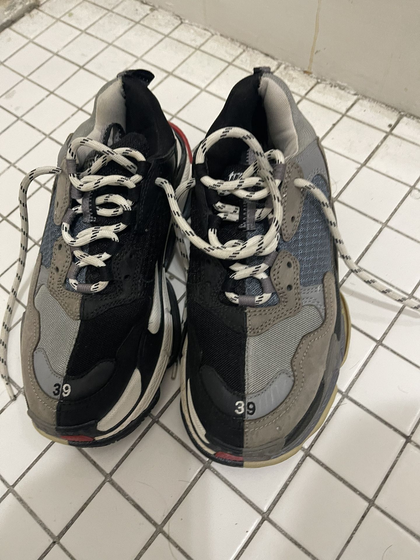 Balenciaga Tracks Size 39 8 In Men