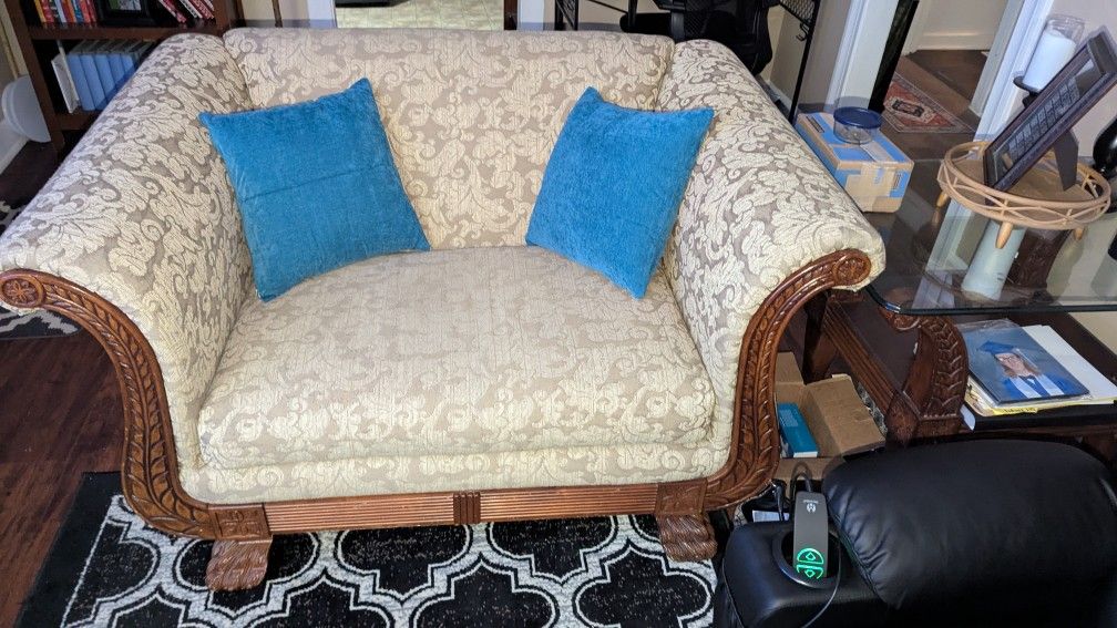 Benchcraft Double Chair & 2 Glass Top End tables