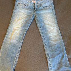 TRUE RELIGION LOW RISE LIGHT BLUE JEANS
