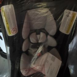 **Brand New In Box** CHICCO BRAVO Trio Travel System With KEYFIT 30