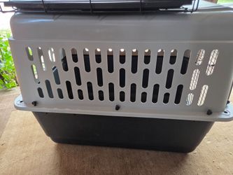 Dog crate