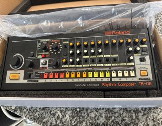Roland TR-08 Drum Machine