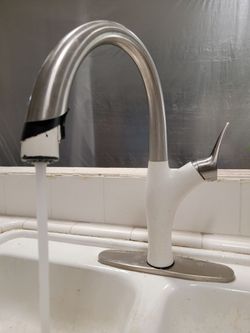 Pull-Down Kitchen Faucet Brushed Nickel and White