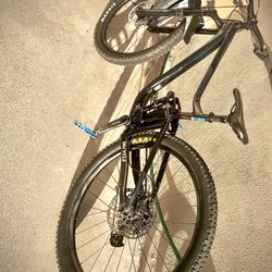 Full Suspension Mountain bike  