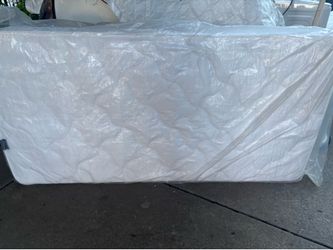 Twin mattress