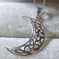 Sterling Silver Cresent Moon Necklace 