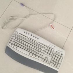 Desktop Keyboard , $0 Free For Pick Up 