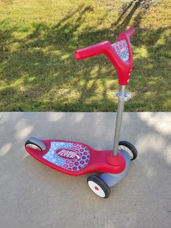 Radio Flyer Toddler Scooter