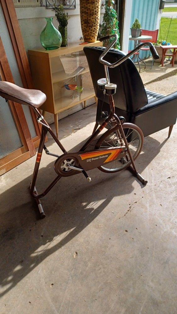 Vintage EXCERCISE bike in good condition 