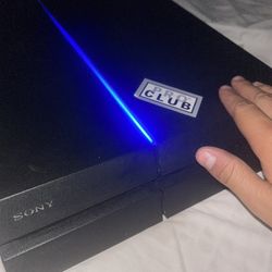Play Station 4