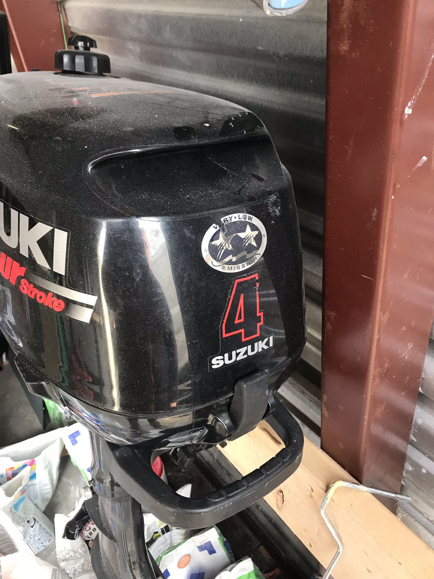 Suzuki 4hp FOUR STROKE outboard motor
