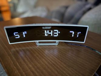 La Crosse Technology Digital Alarm Clock