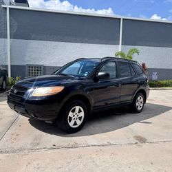 Hyundai Santa Fe /.  Año 2009
