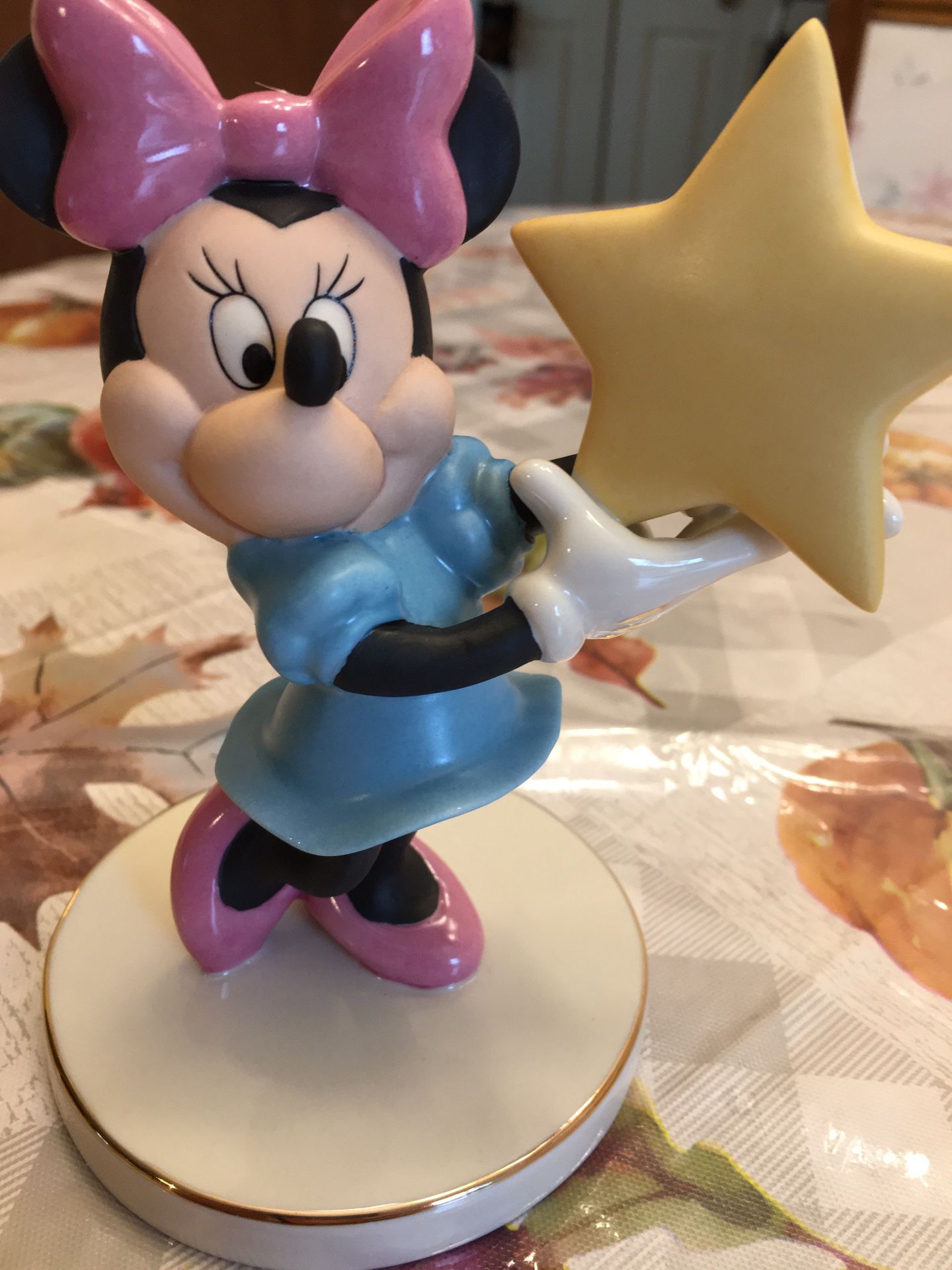 Your Shining Star Minnie Disney Showcase