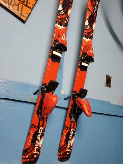 Monster head skis