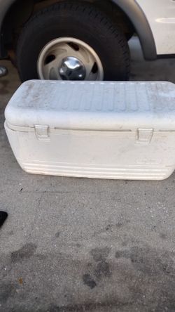 Large Igloo Cooler