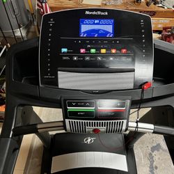 Nordic Track Treadmill c900 Quadflex Cushioning