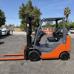TOYOTA PROPANE FORKLIFT 