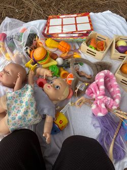 kids toys toddler girly toys very clean one barbie