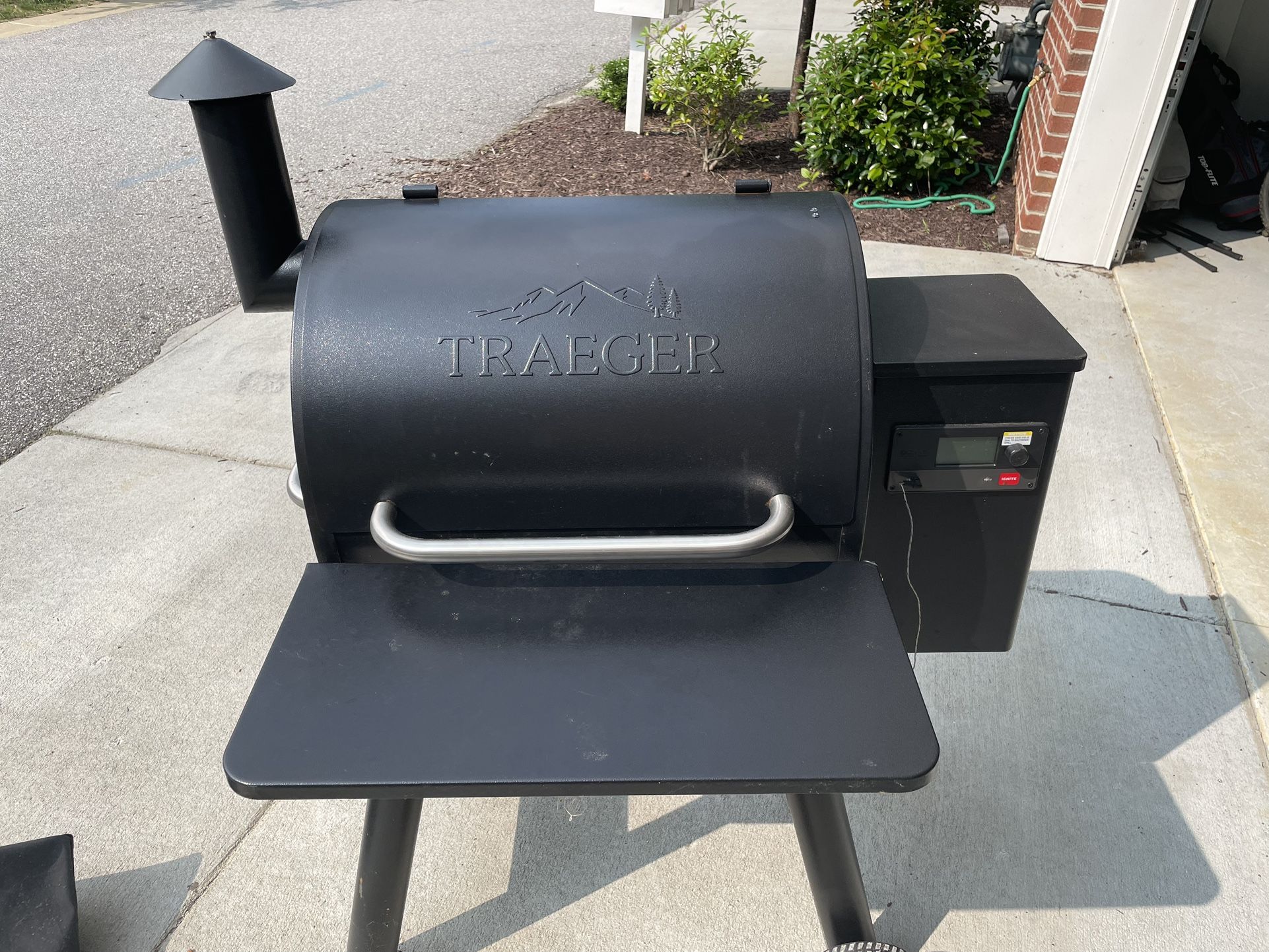 Traeger Smoker Grill Pro Series 575