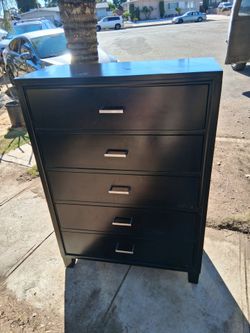 !! 5 Drawer Dresser Firm PriceUsed Normal Wear