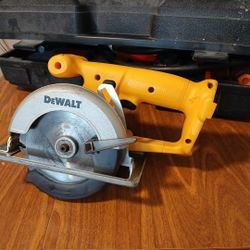 Dewalt Portable Trim Saw