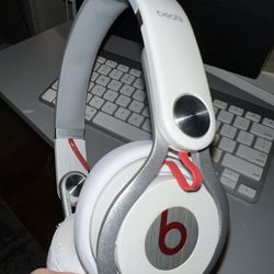 Beats Mixr DJ Headphones - Dr Dre ( Bluetooth Attachment Included) 