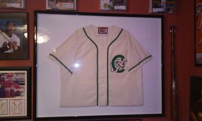 Framed cuban baseball jersey"cein fuego"