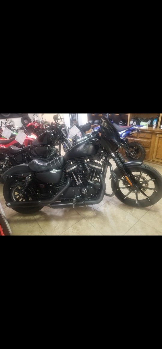 2016 Harley Davidson 883 Iron 6000 Miles Runs And Looks Good