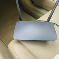 Linksys 4  Port Wireless Switch