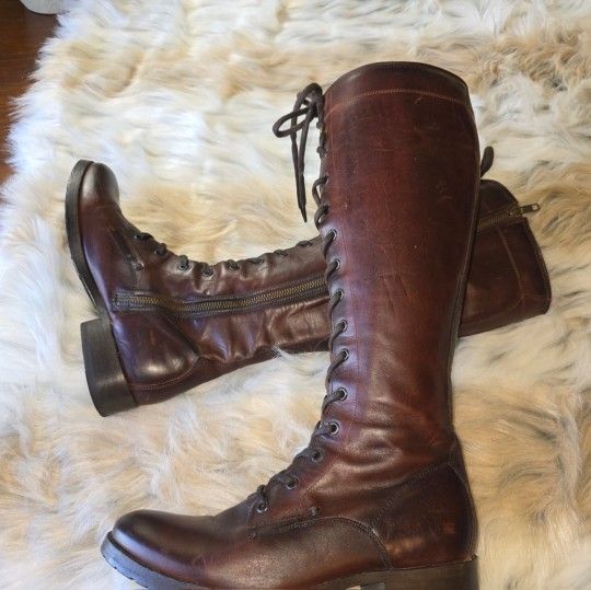 FRYE AND CO. Women's Lace Up Boots - Brown
