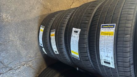 255/40/20 Goodyear tires 🛞
