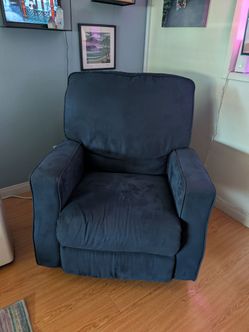 La-Z-Boy Rocker Recliner – Dark Blue/Navy – Excellent Condition