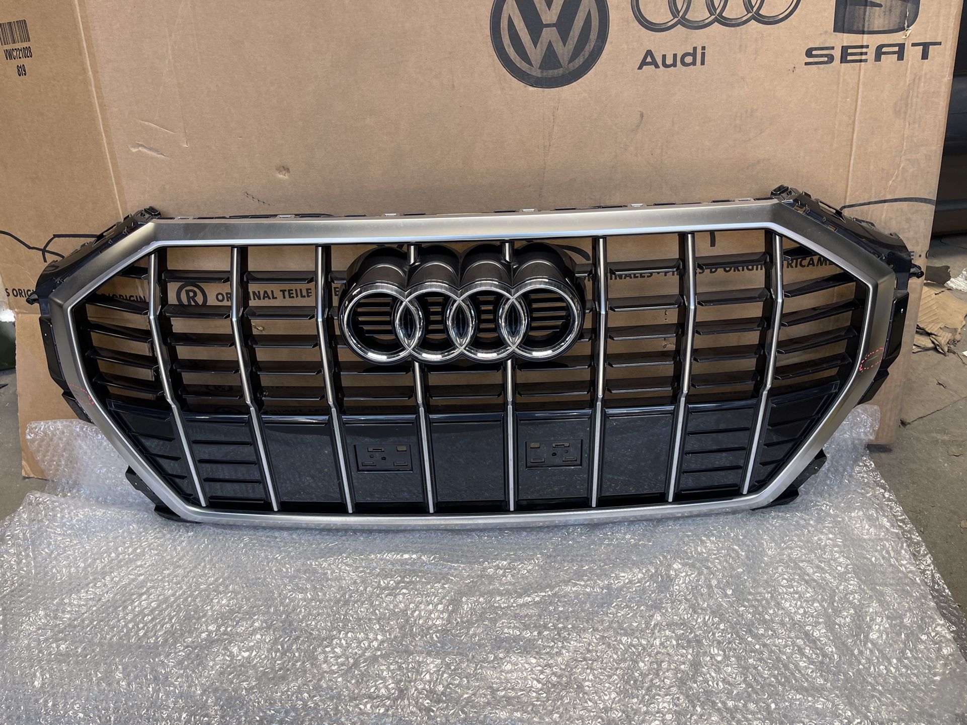 2019 2020 2021 Audi Q3 Front Grille Grill OEM