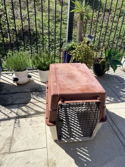 Dog crate
