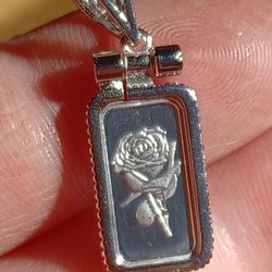 .999 Fine Silver Pendant Rose 🌹 And .925 Bezel 
