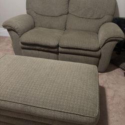 Double Recliner Couch With Matching Ottoman 