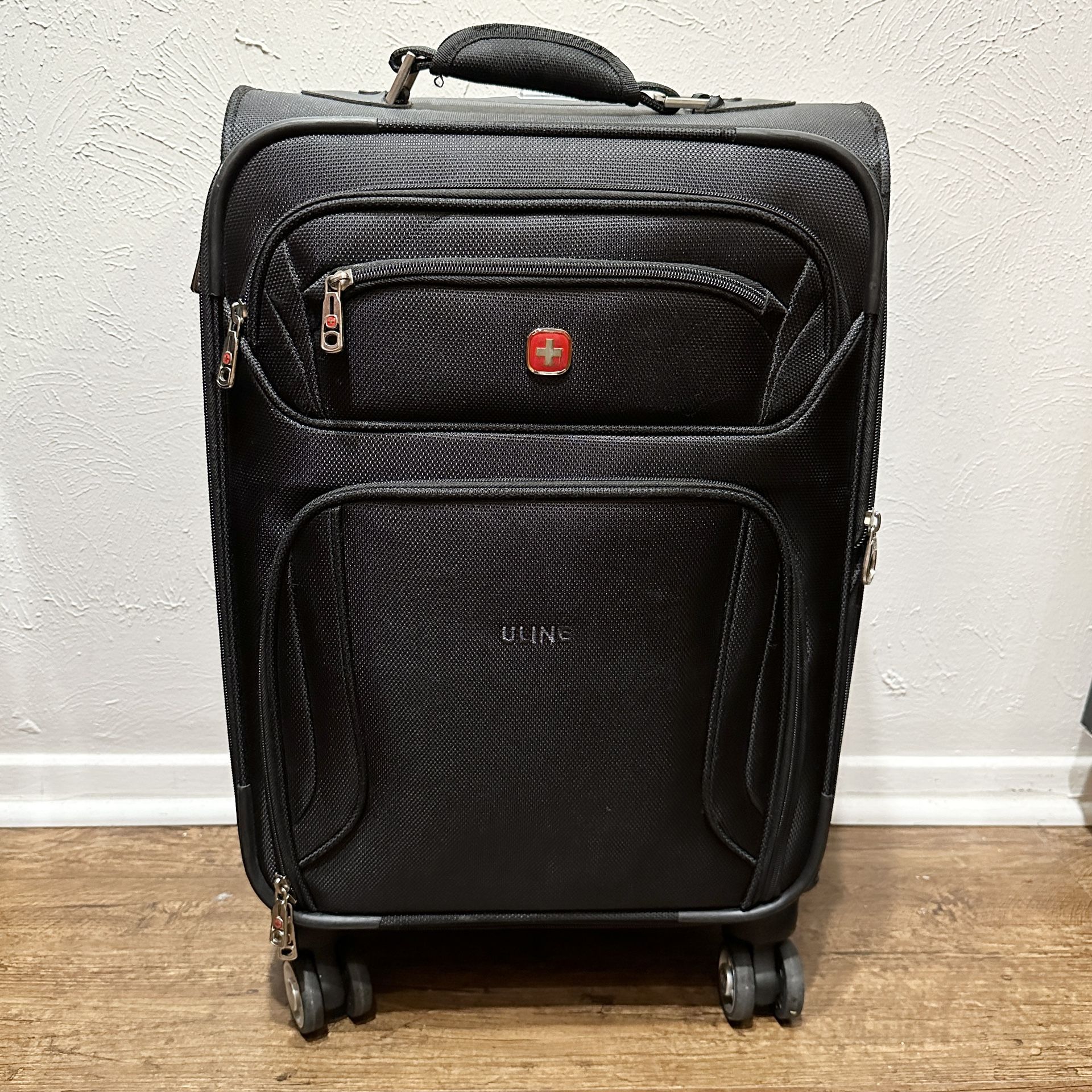 Wenger Identity Expandable Laptop Carry On Spinner Luggage Black