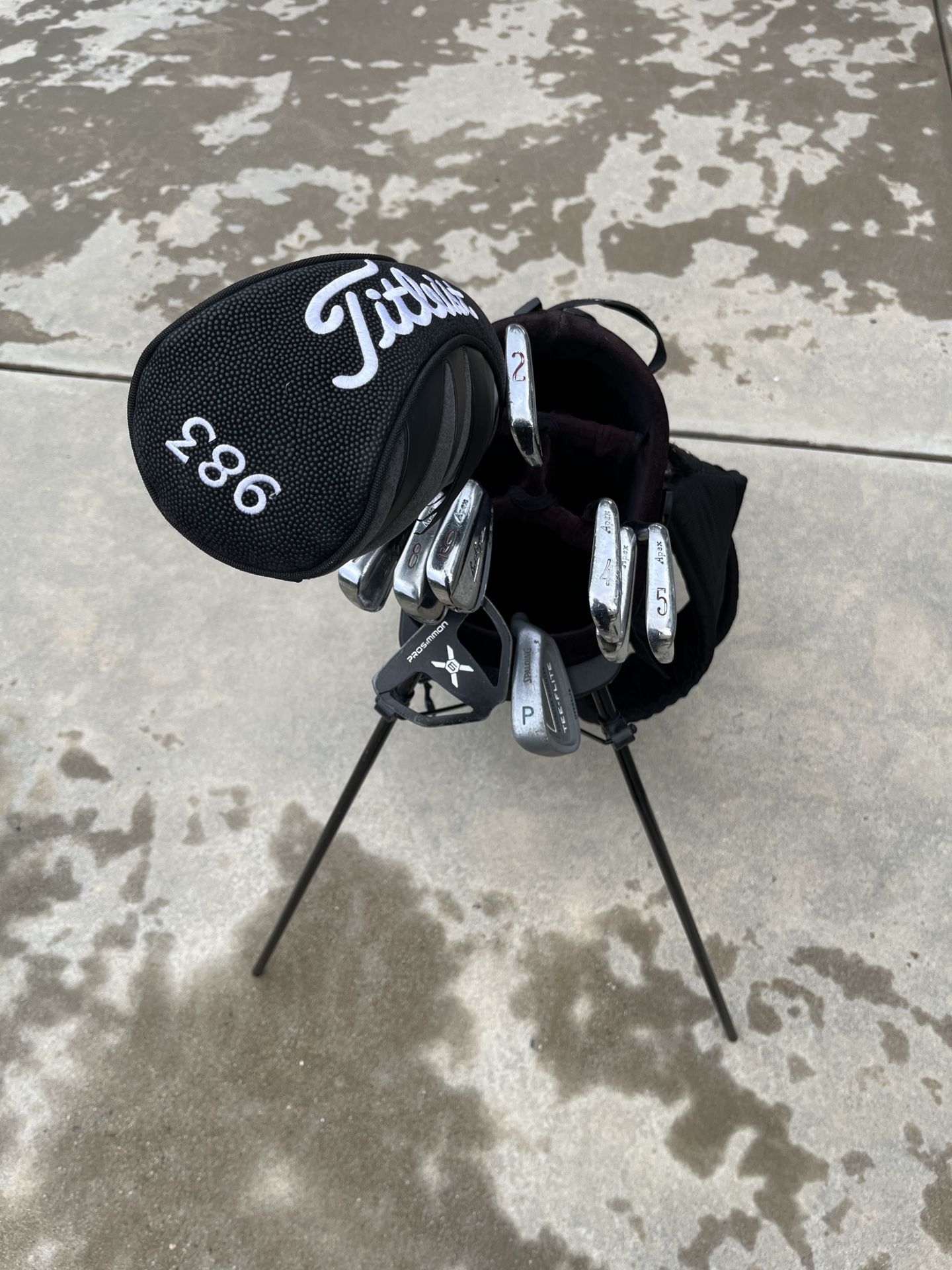 Golf Clubs (WILLING TO NEGOTIATE PRICE!)