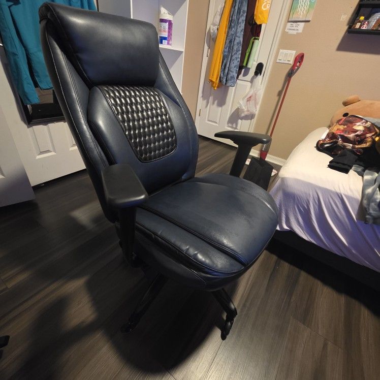 Shaquille O'neal Nereus XXL Leather Executive Chair