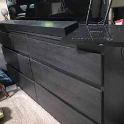 Ikea 6 Drawer Dresser- Malm Model 