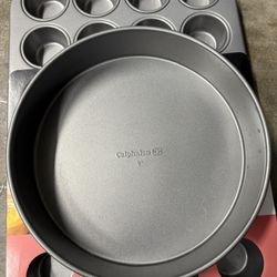 2 Baking Pans