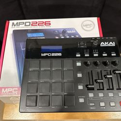 Akai MPD226